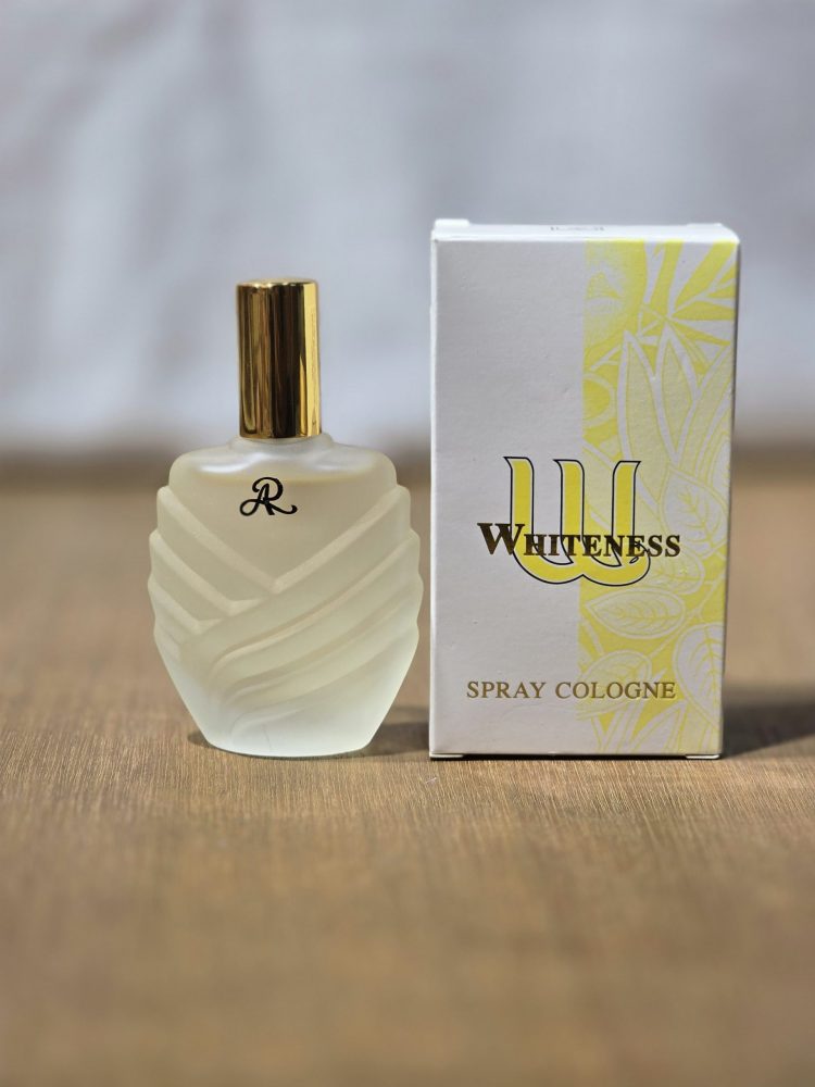 AR Whiteness Spray Cologne